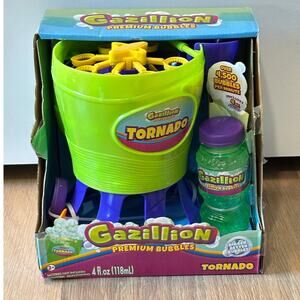 Gazillion Tornado Bubble Machine Green New in box!